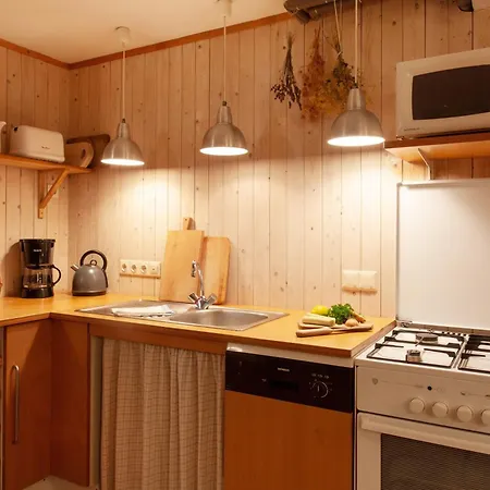 Apartment Landlust, Stadtnah Im Ehemaligem Mit Sauna, Kaminofen Und Grossem Garten Rammenau