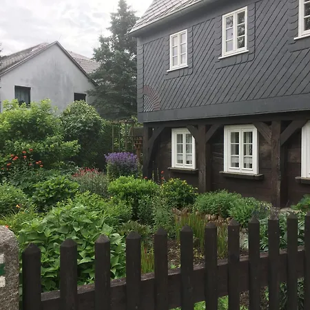 Apartment Landlust, Stadtnah Im Ehemaligem Mit Sauna, Kaminofen Und Grossem Garten