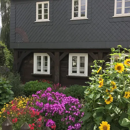 Apartment Landlust, Stadtnah Im Ehemaligem Mit Sauna, Kaminofen Und Grossem Garten *